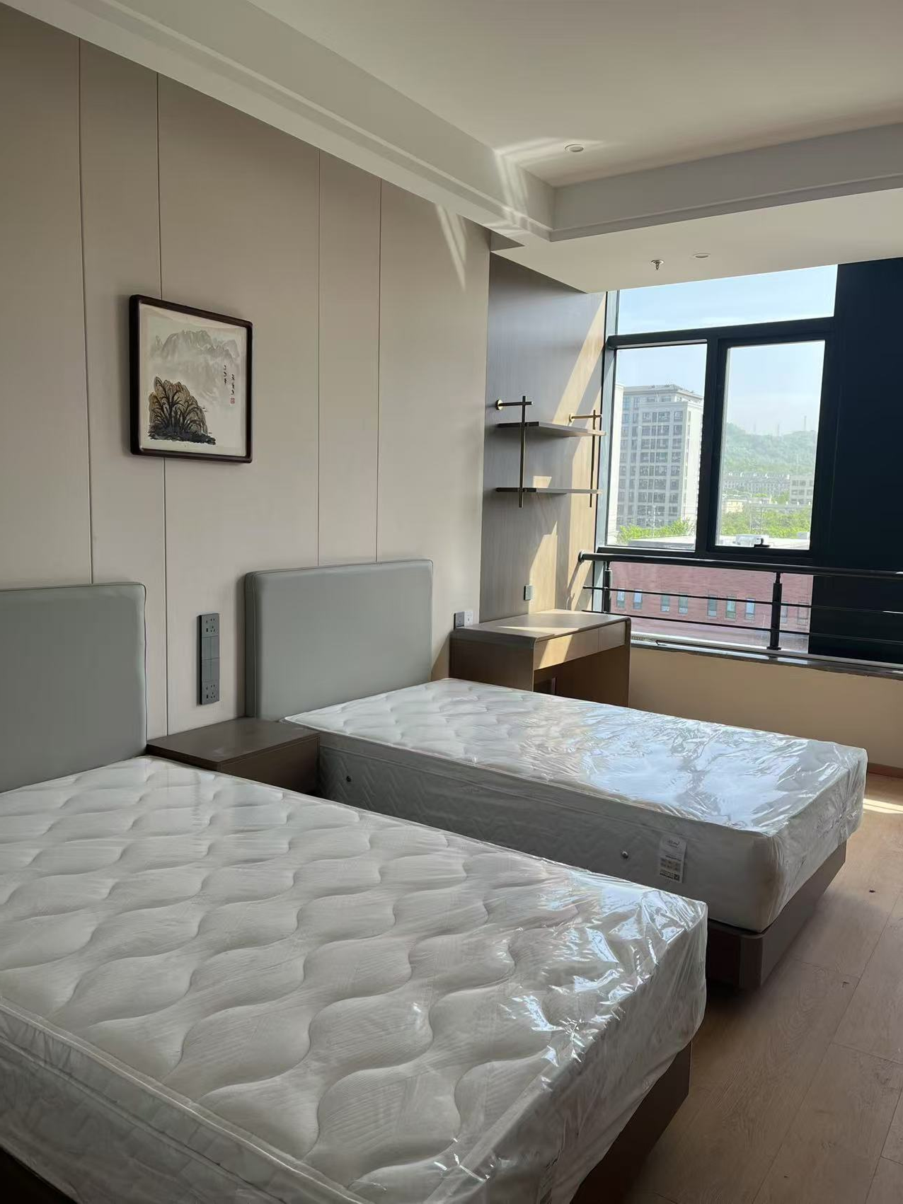 全调光智能客控主机 是怎样实现酒店节能的